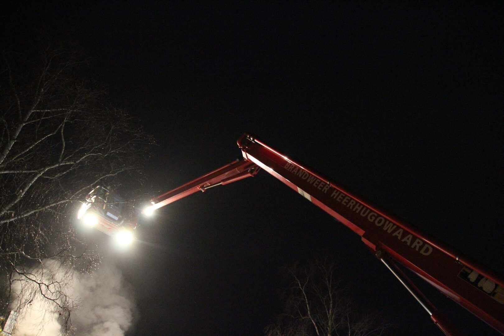 Foto: Hoogwerker nacht Heerhugowaard.jpeg